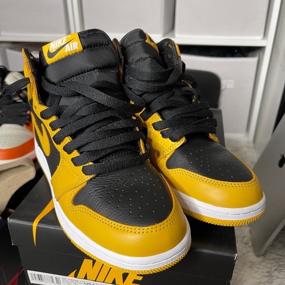 Nike High-Top Sneakers Black and Yellow main image 4